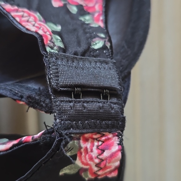 GLORIA VANDERBILT BRAS - Picture 8 of 11